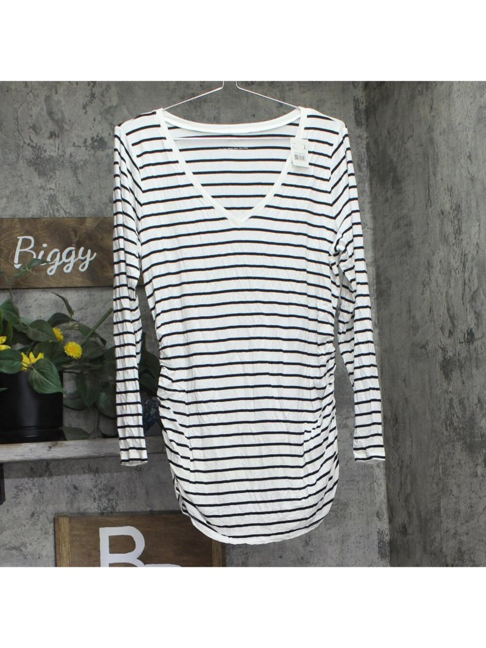 Motherhood Maternity Sleeve Side-Ruched Maternity T-Shirt White Black Stripe L